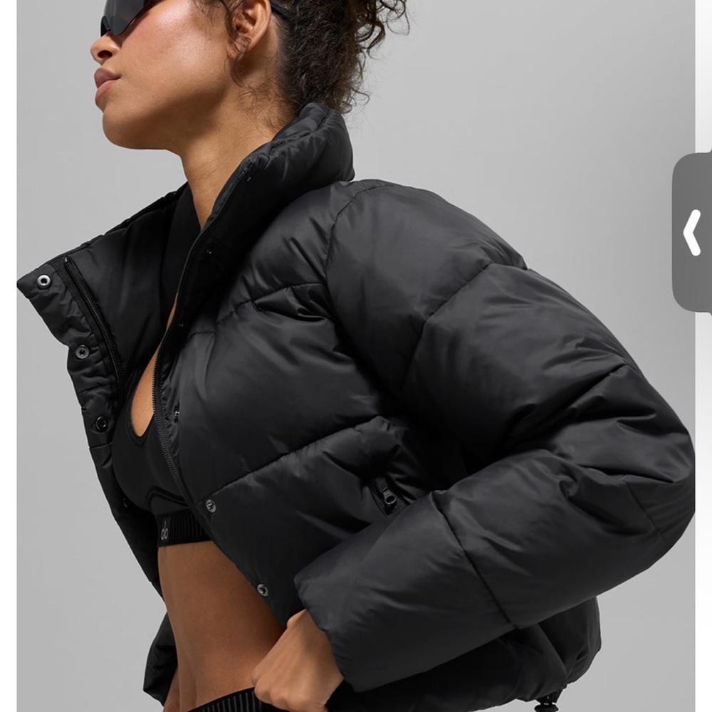 ALO Yoga Women's Gold Rush Black Puffer Jacket - Picture 3 of 4
